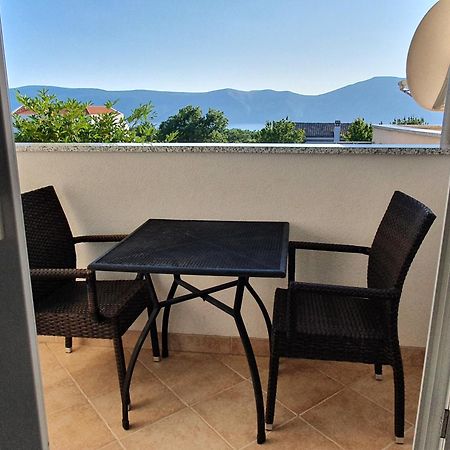 Apartmani Lanterna Крк Екстер'єр фото