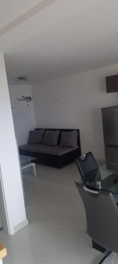 Apartmani Lanterna Крк Екстер'єр фото