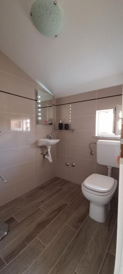 Apartmani Lanterna Крк Екстер'єр фото
