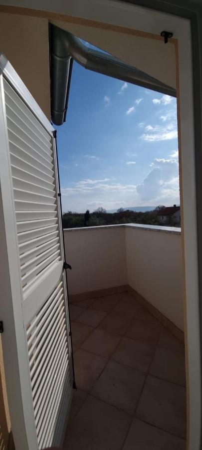 Apartmani Lanterna Крк Екстер'єр фото